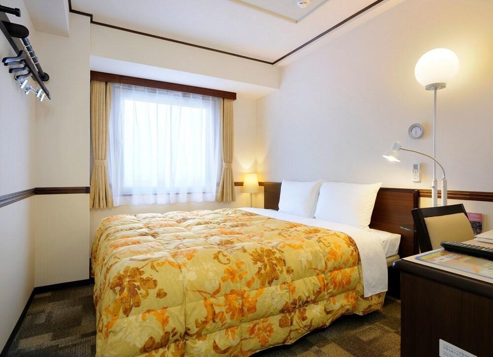 Toyoko Inn Fukuyama-Eki Shinkansen Minami-Guchi Екстериор снимка