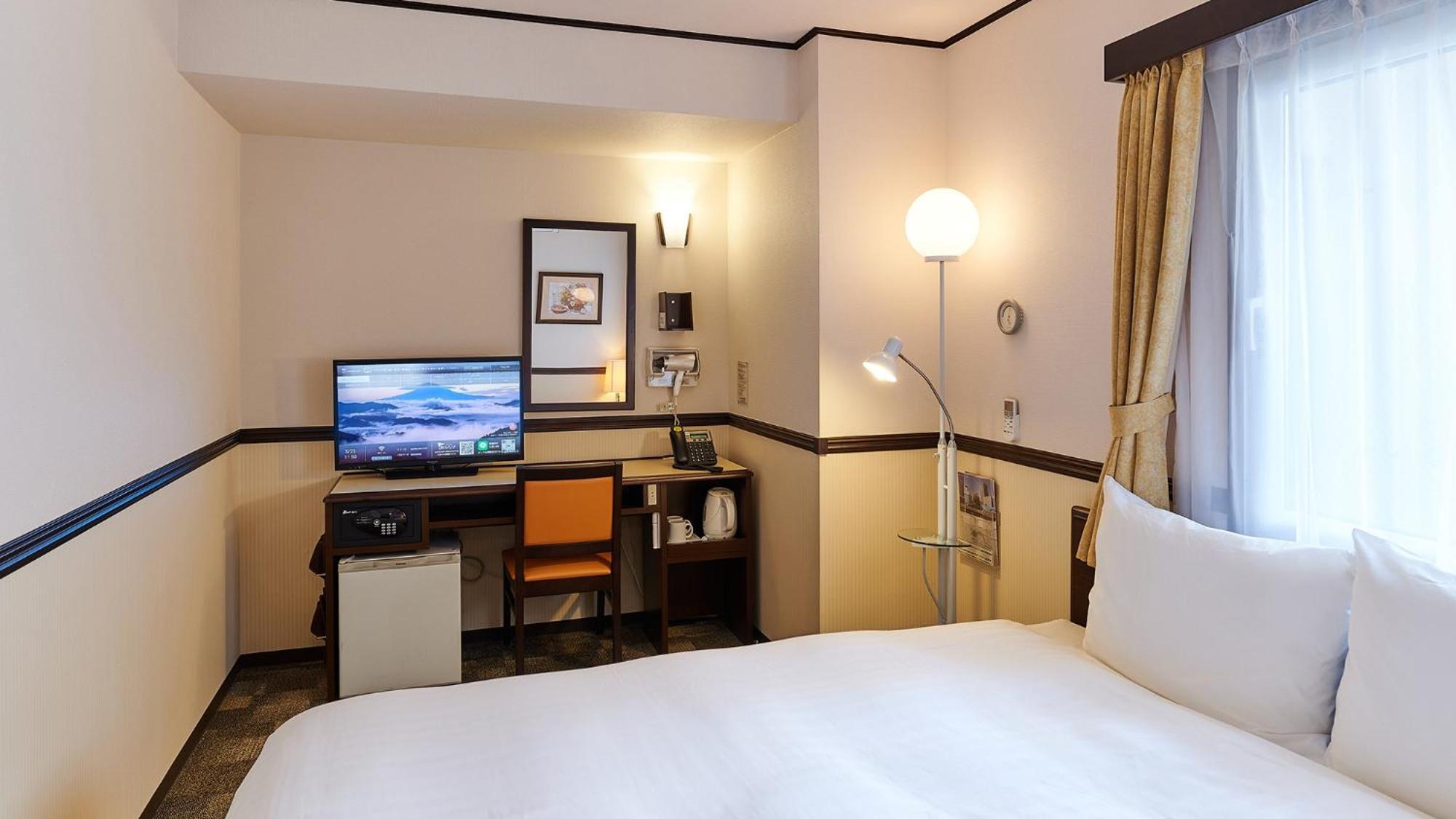 Toyoko Inn Fukuyama-Eki Shinkansen Minami-Guchi Стая снимка