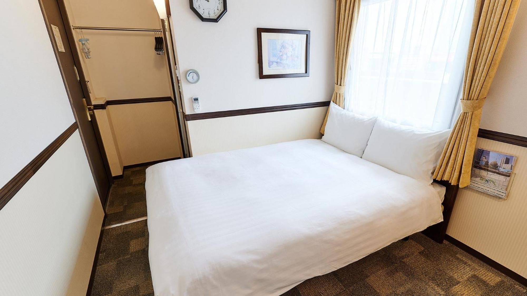 Toyoko Inn Fukuyama-Eki Shinkansen Minami-Guchi Стая снимка